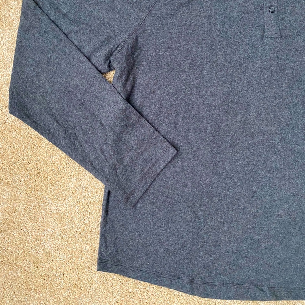 Amazon Essentials Men’s Slim Fit Henley Shirt NWT - Picture 2 of 4